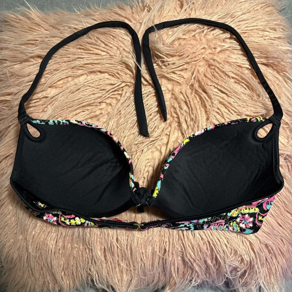 Victorias Secret top has